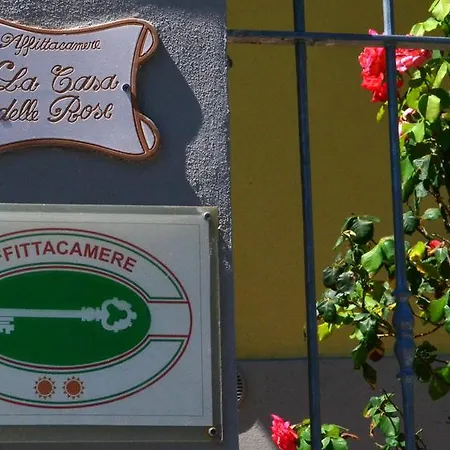 La Casa Delle Rose With Air Conditioning Pensjonat La Spezia