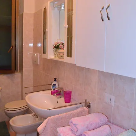 La Casa Delle Rose With Air Conditioning La Spezia
