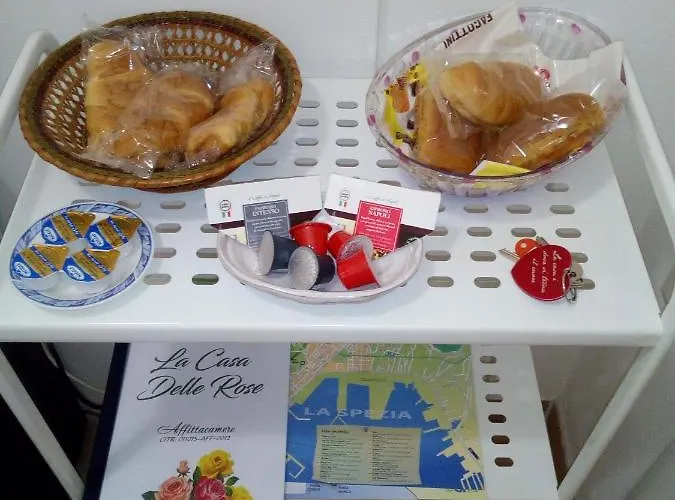 La Casa Delle Rose: Cozy Air-conditioned Retreat Guest house